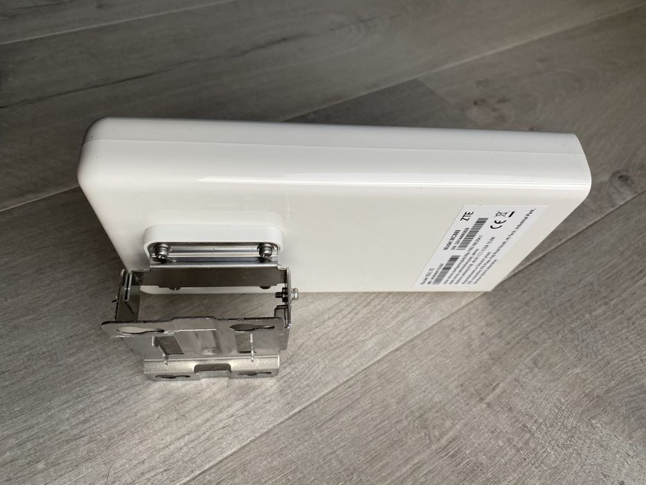 Router ZTE 5GB/LTE model MC889