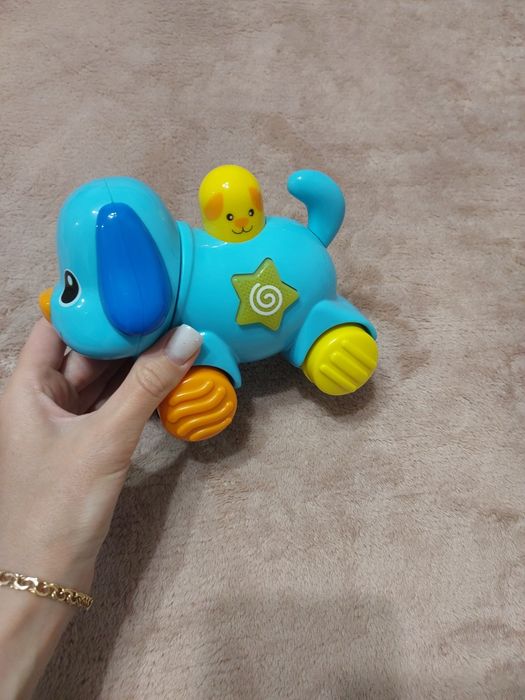 Музыкальная игрушка для малышей
