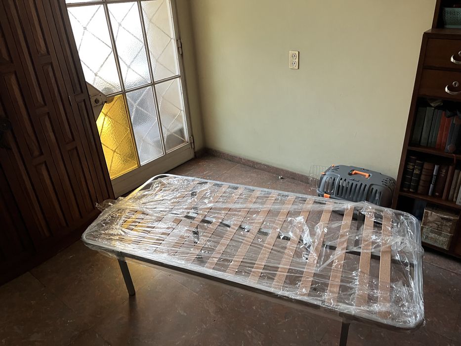 Estrado/base de cama de solteiro