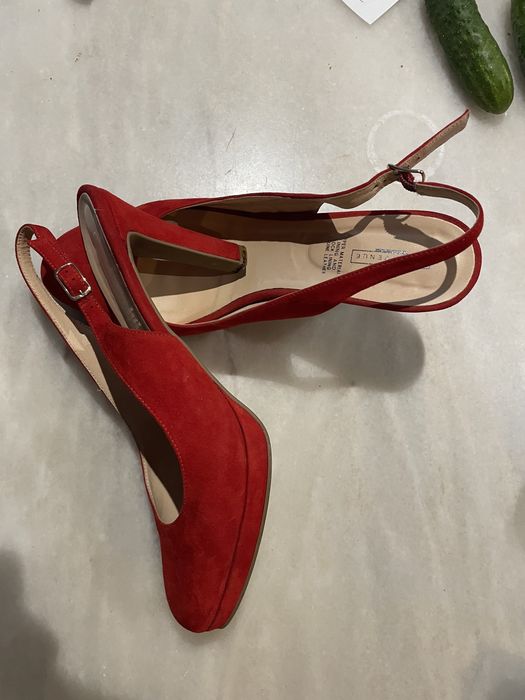 Buty czerwone czółenka zamsz 41