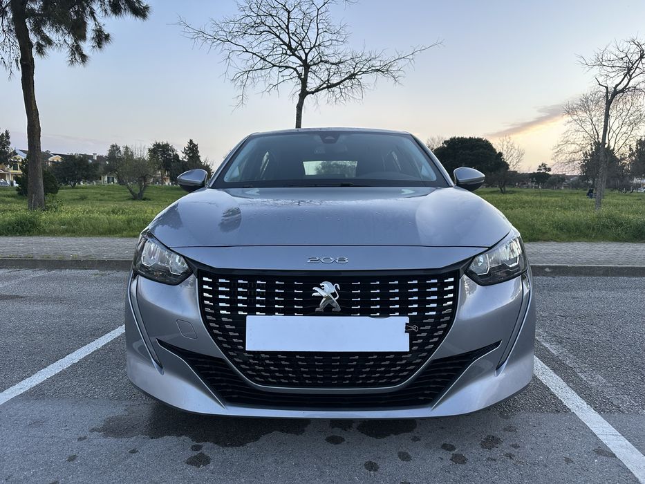 Peugeot 208 1.2 Allure Cx. Auto ( apenas 10 mil kms )