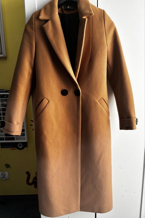 Płaszxz Lux Wear S camel dlugi