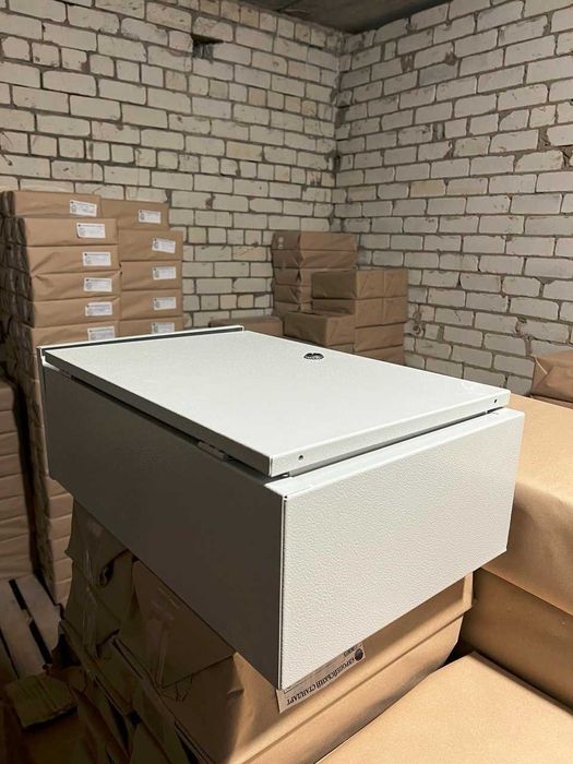 Герметичный щит (бокс) для зарядки электромобиля, металл 1,0 мм (IP65)