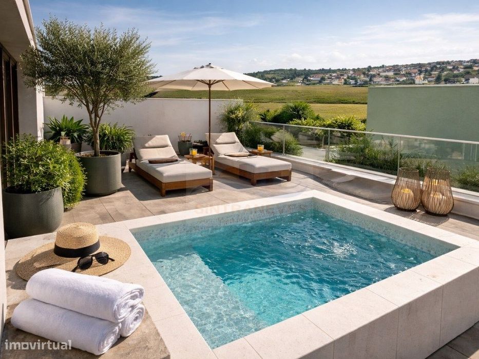 T2 Exclusivo com Terraço de 90 m², Jacuzzi Privativo e Vista Desafo...