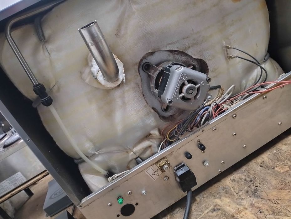 Конвенційна піч Unox Arianna 135