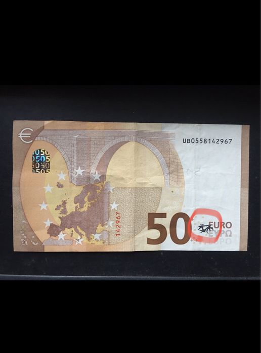 Редкая купюра у 50€