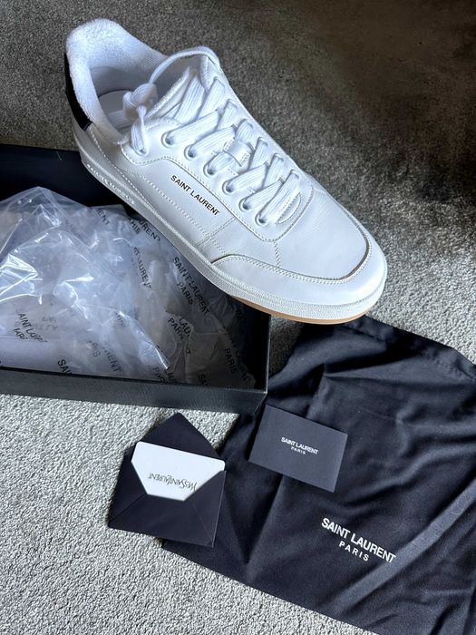 Tennis Saint Laurent (homem) Novos em caixa. n 43