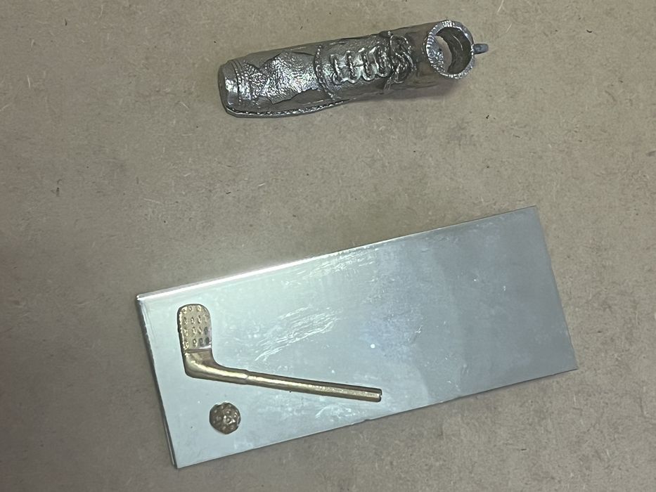 2 Peças de molas para fixar papéis