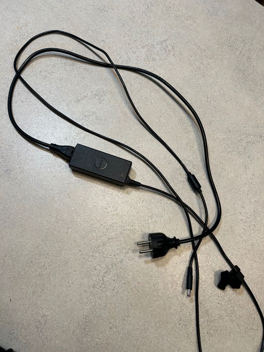 Laptop Dell inspiron 3593 + oryginalna ładowarka