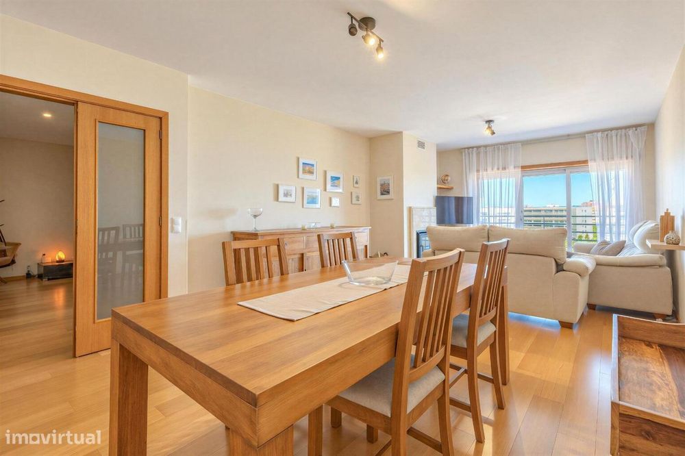 Apartamento T2 com 112 m2 úteis | Suite | Varanda | Arrumos |...