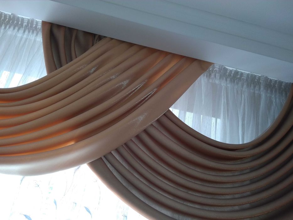 Ламбрекены готовые, На два окна. Дл.4,50м.