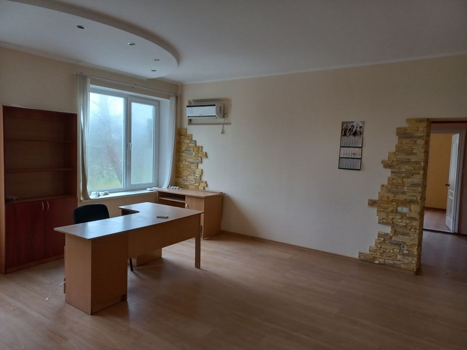 Сдаётся в аренду офисное помещение.