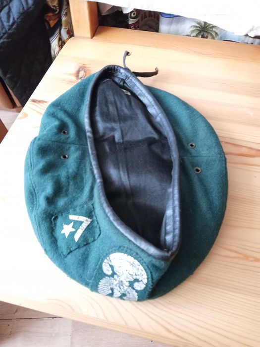 beret wojskowy stan dobry