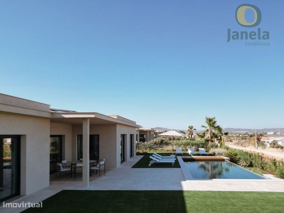 Luxuosa Residência em Faro, frente à Ria Formosa, com Adega, Hamman...