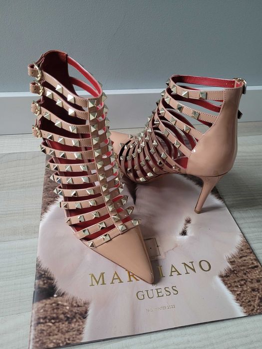 Szpilki beżowe/ Sylwester/ Czółenka na obcasie.