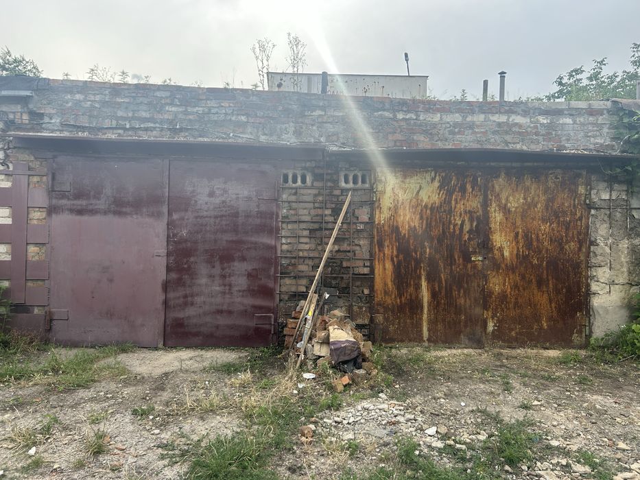 Продам  2 гаража вместе  кооператив Север , район Роковатой-44 квартал