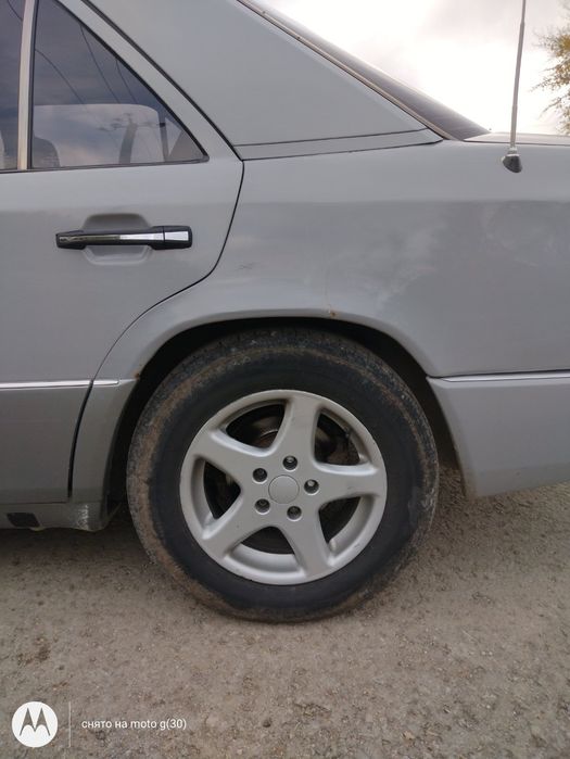 Продається мерсдес 124