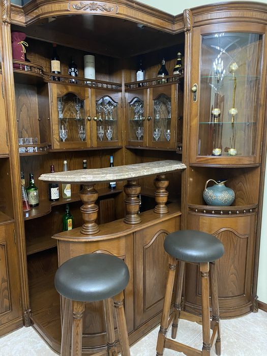 Bar completo em nogueira