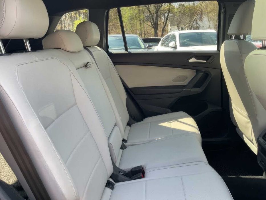 Volkswagen Tiguan      2019