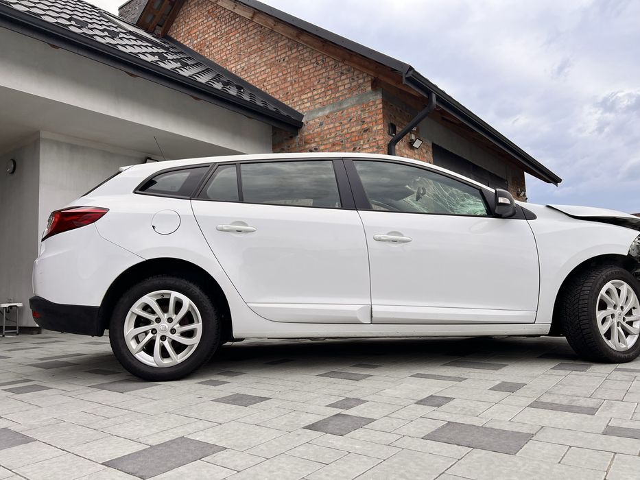 Двері дверка дверь ліва левая права OV369 меган 3 Разборка