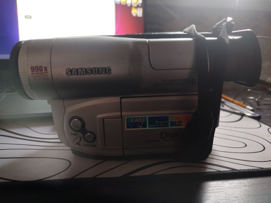 Відеокамера Samsung VP-L905D