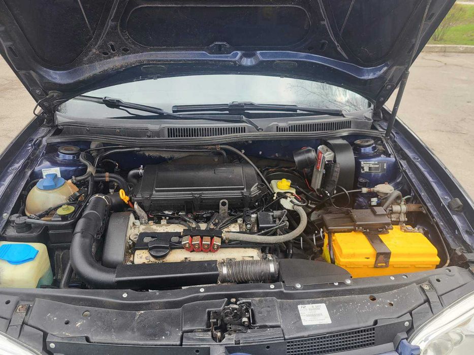 Volkswagen Golf (Газ- Бензин )