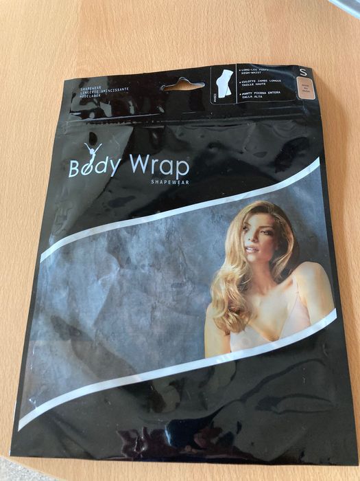 Cinta da marca Body Wrap  tamanho 38 S. Ainda em caixa.
