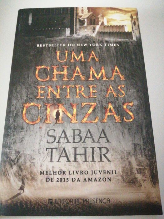 Uma chama entre as cinzas - sabaa tahir