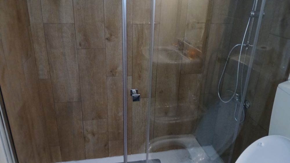 Trabalhos na construção civil pedreiro ladrilhador canalização e outro