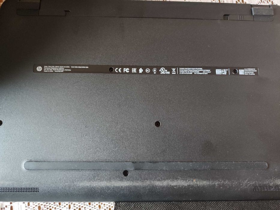 Portátil HP i3/1TB Disco/8 Gb RAM/ Gráfica Radeon