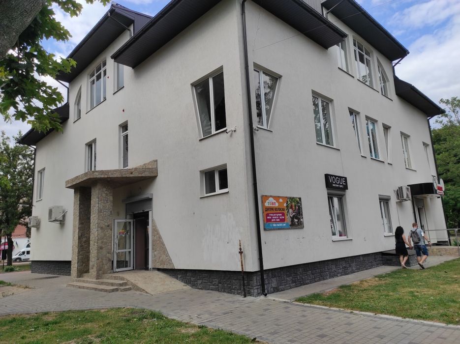 Оренда комерційних приміщень в м.Нововолинськ від 50 до300 м.кв.