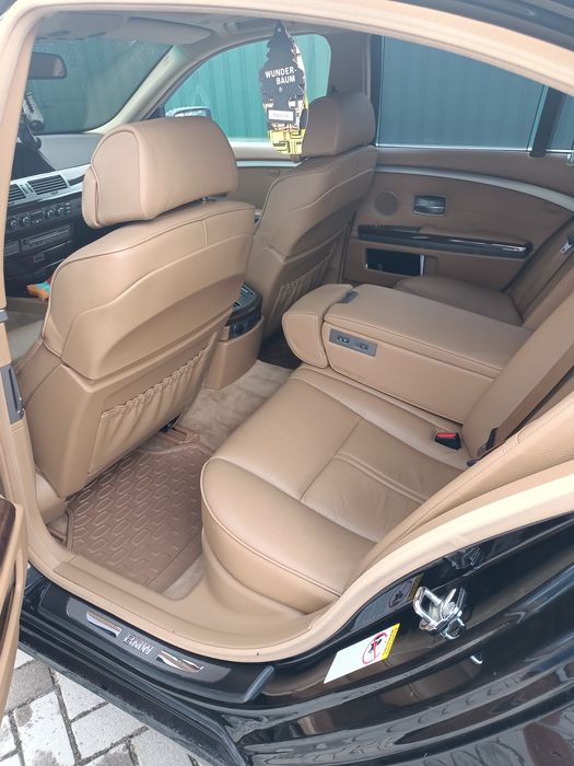 Продаю BMW 745D,седан преставительского класса