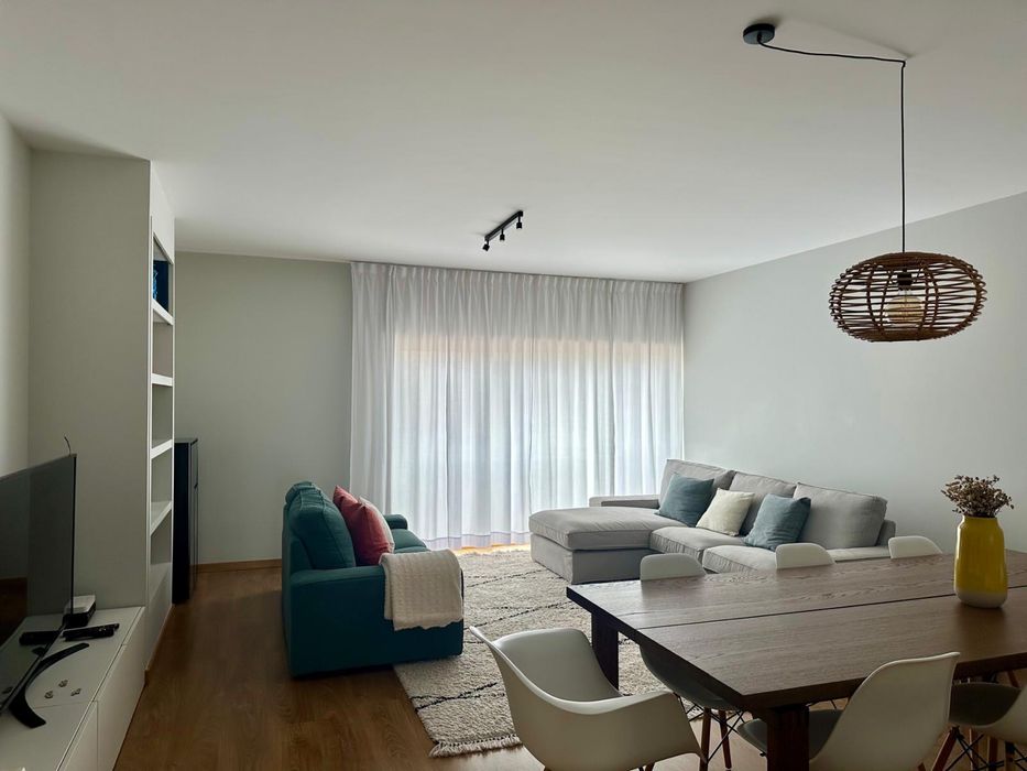 Apartamento T3 em Arganil RC c/ Garagem Box e Aquecimento Central