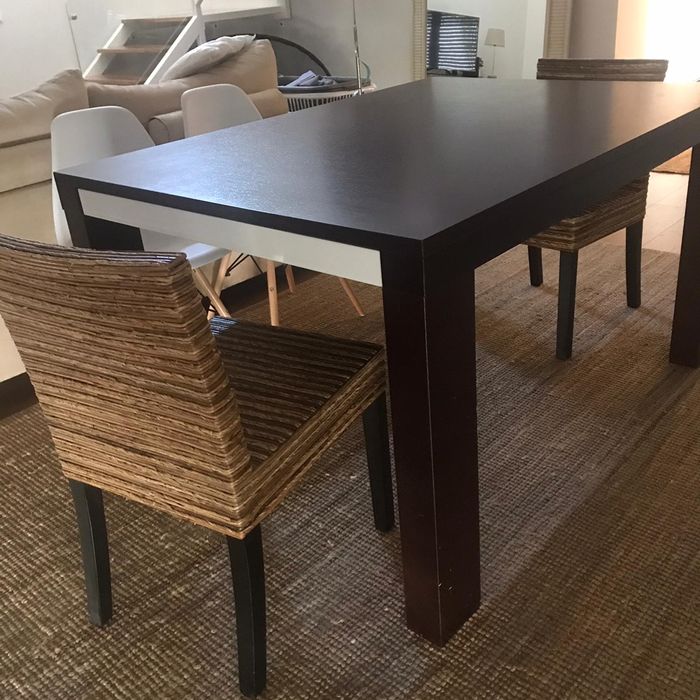 Mesa wengué em bom estado