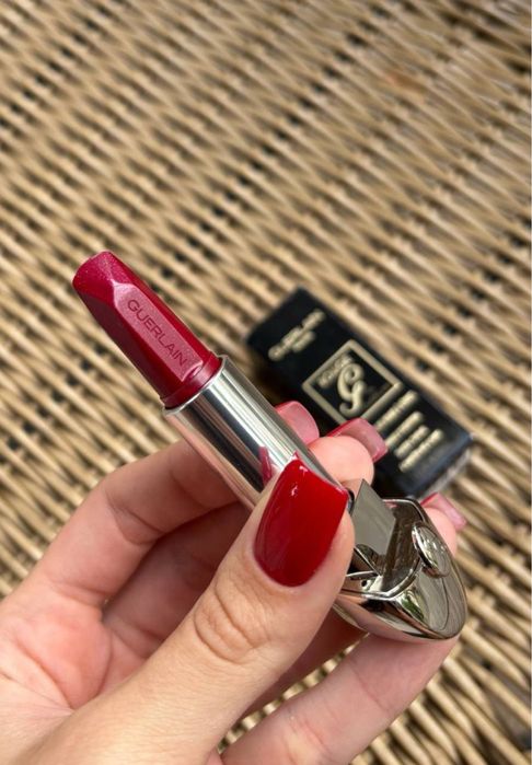 Розпродаж помад guerlain rouge g