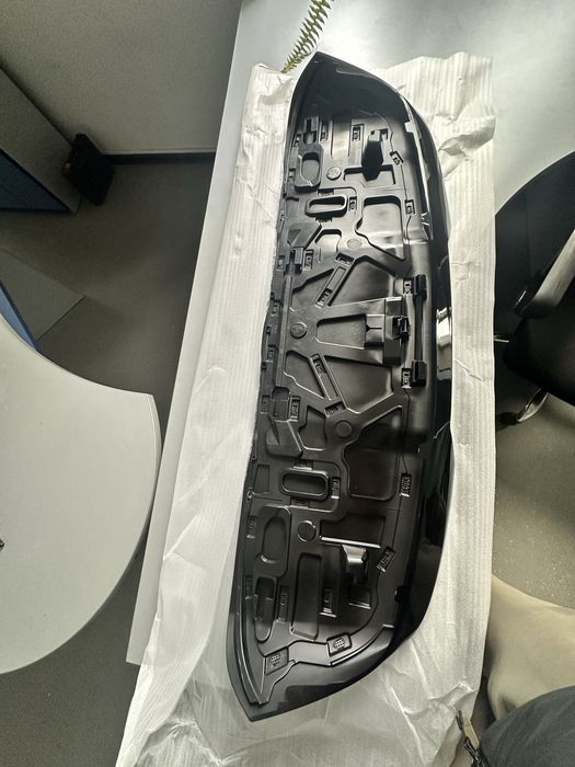 Спойлер кришки багажника на BMW X5  G05