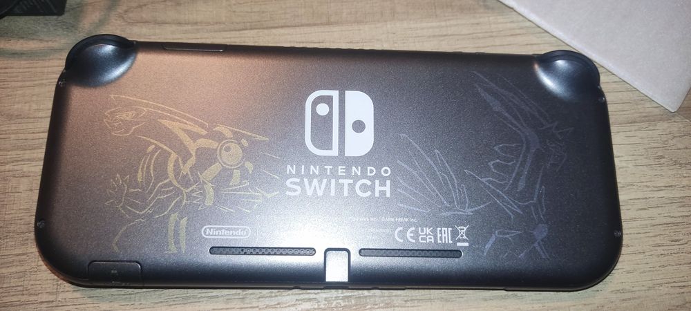 Nintendo switch lite dialga & palkia edition