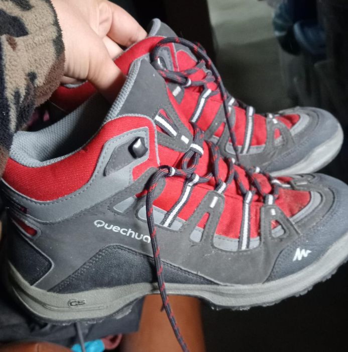 Botas impermeáveis de caminhada ou trabalho