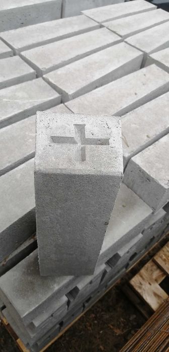 Słupki Geodezyjne Graniczne Betonowe