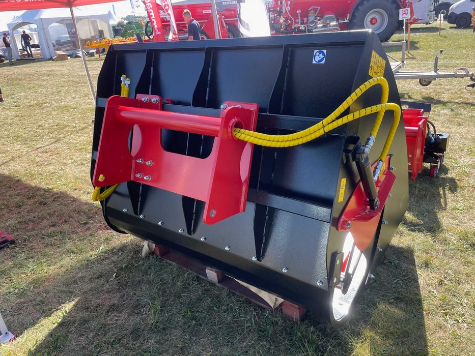 Łyżka 1,6m ze ślimakiem dozująca do zadawania paszy NA PRZEKŁADNI