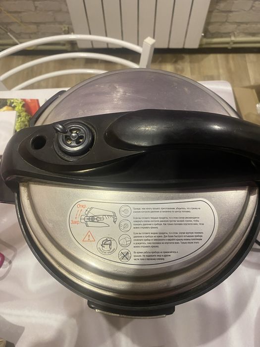 Мультиварка б/у в рабочем состоянии