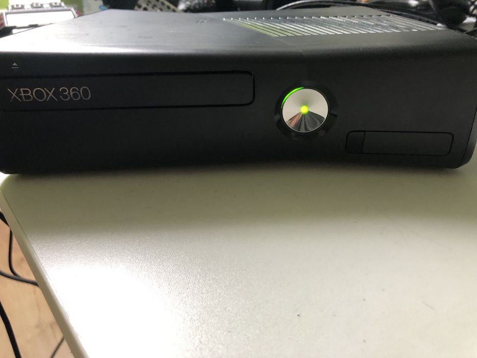 Konsola Xbox360 s 250 gb pad gry kinect