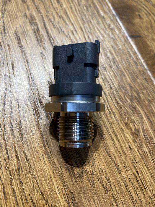 ENGITECH Czujnik ciśnienia paliwa ENT260047