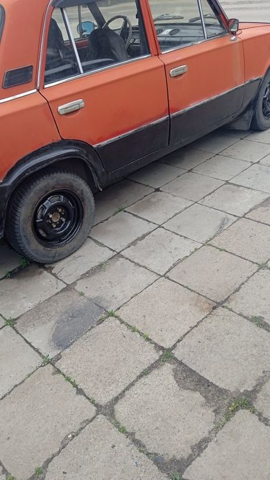 ВАЗ 21011 на ходу.сел и поехал .