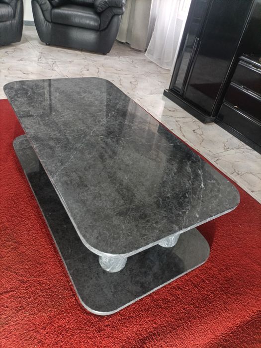 Mesa em Mármore Massisa modelo Único ! COMO NOVA