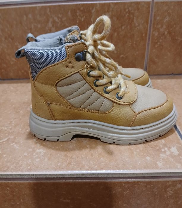 Осіннє взуття на хлопчика