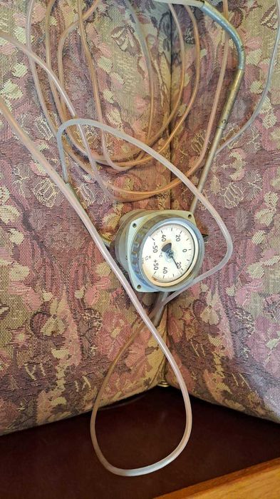 Термометр манометрический