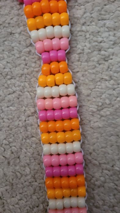 Kandi krawat lesbian pride