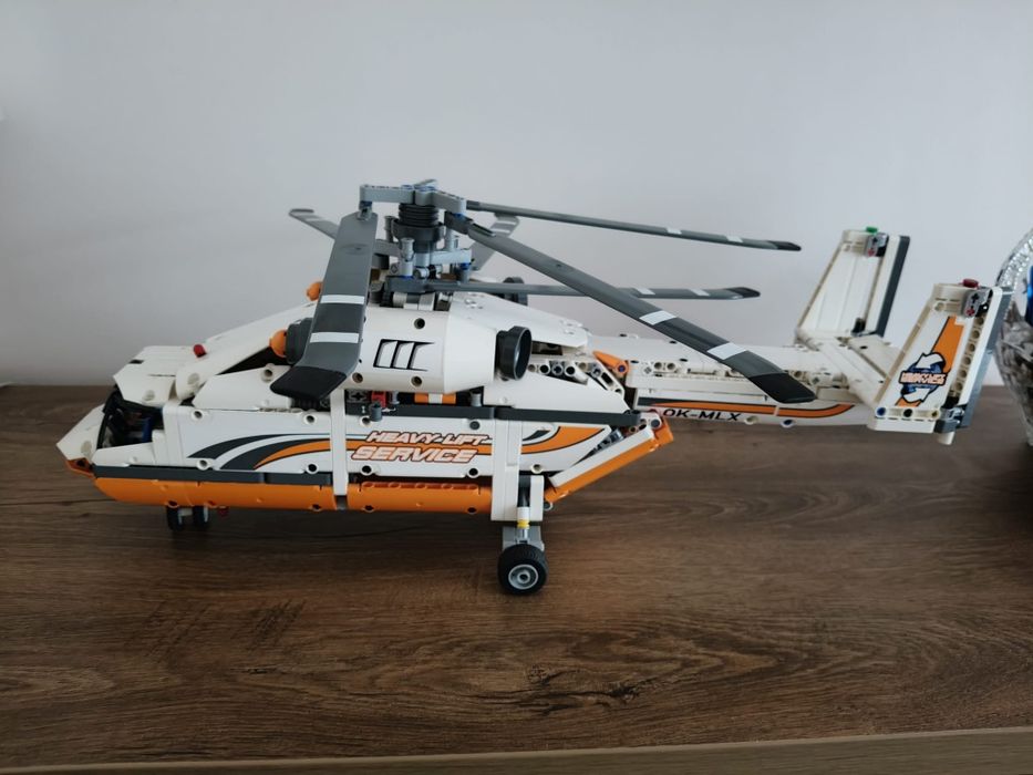 LEGO technic 42052