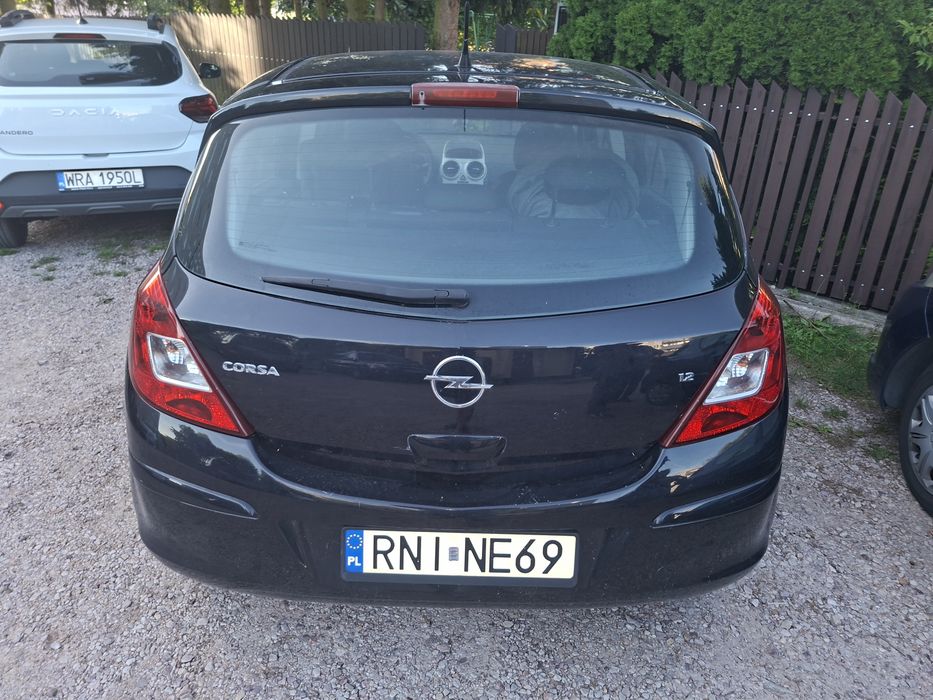 Opel corsa D 1.2 benzyna 2007